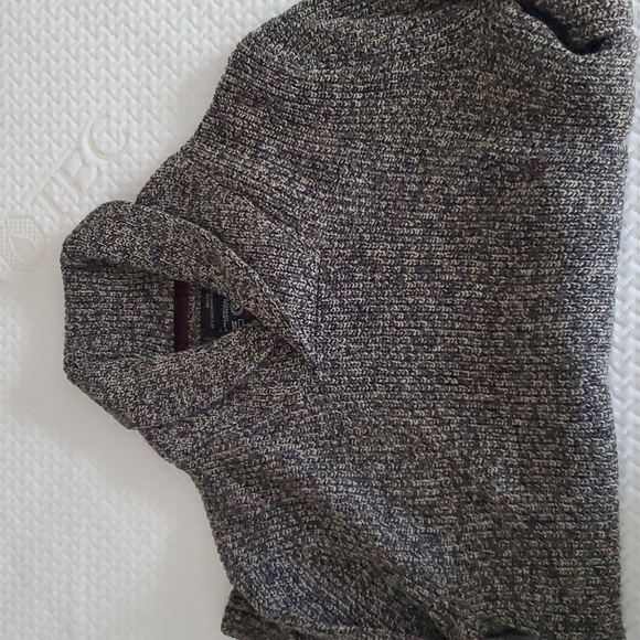 Men's Sweater - Picture 3 of 7